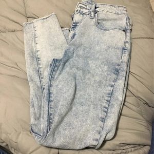 Universal thread acid wash size 10 jeans